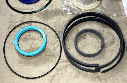 5330-01-653-7734	CYLINDER SEAL REPAIR KIT EP-0002722SK