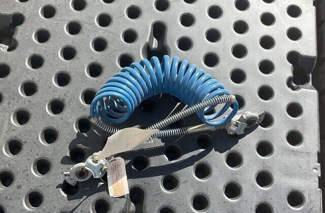 MRAP - M-ATV 3410504 NONMETALLIC HOSE W/GLAD HAND ASSEMBLY 4720-01-582-5006