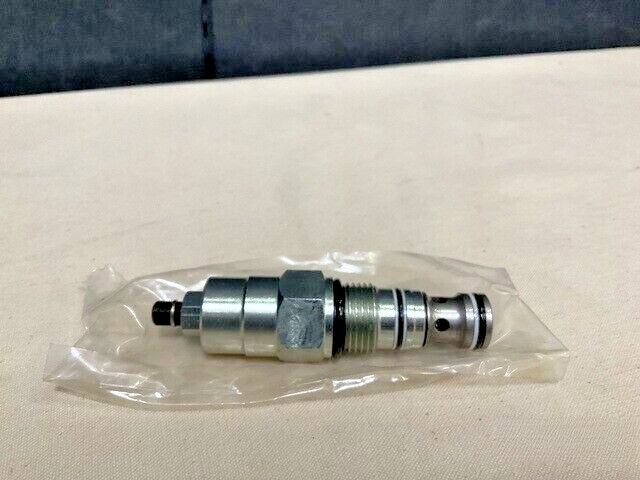 LVSR| MKR18 CARGO TRUCK 22.5 TON 10 X 10 VALVE ASSEMBLY 16KP401 4810-01-585-0058