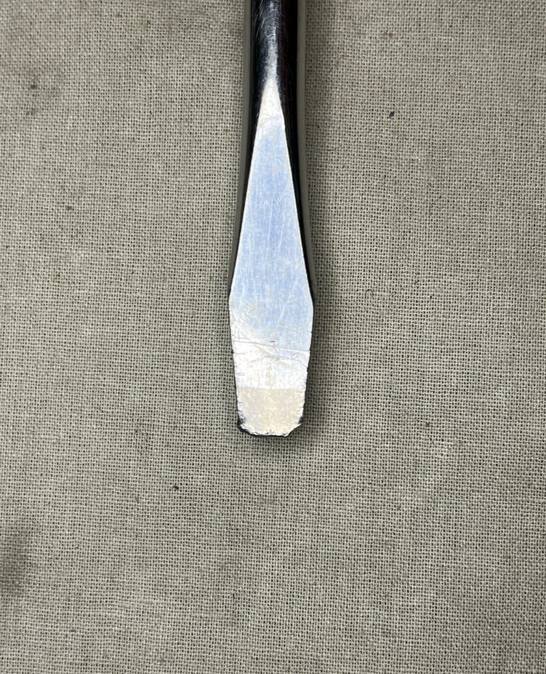 SNAP-ON SHD6R RED 5/8'' 17/16'' HANDLE FLAT TIP SCREWDRIVER 5120-01-563-1451