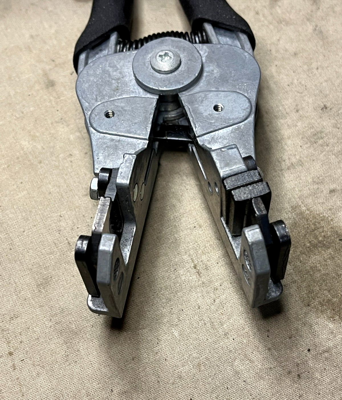 IDEAL MIL 16878 HAND SHIELDED CLACK WIRE STRIPPER 5110-01-595-0341