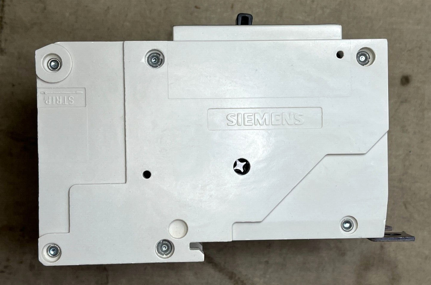 SIEMENS NGB3B125B TYPE NGB 3-POLE 600VAC MAX. 125A MOLDED CASE CIRCUIT BREAKER