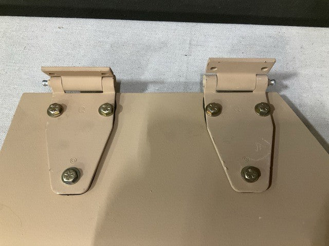 Accessories Stowage Box 3113035C1L NSN 2540-01-555-4902 - photo 3