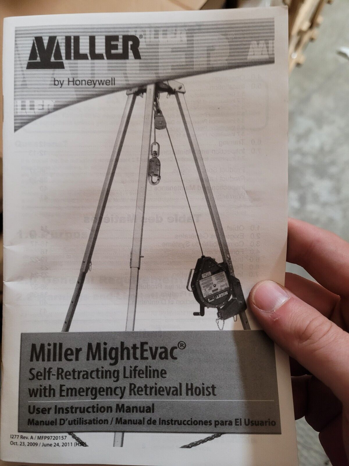 MILLER MR50GB-Z7/50FT SELF-RETRACTING LIFELINE 50 FT W/EMERGENCY RETRIEVAL HOIST