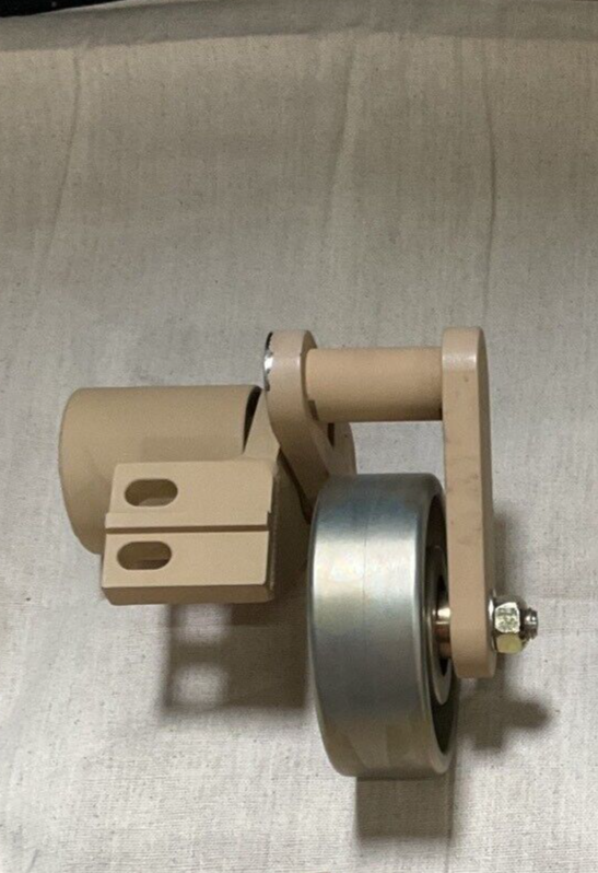 BRADLEY (BFVS) (MLRS) TENSIONER PULLEY ASSEMBLY 12540314 3950-01-589-2405