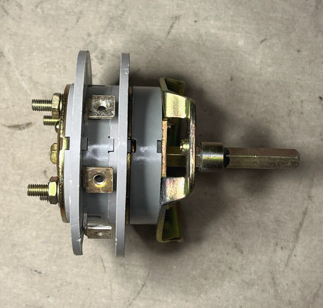 SUBMARINE OHIO CLASS SSN 74301-LA ROTARY SWITCH 1664C90H01 5930-01-062-9324 NOS