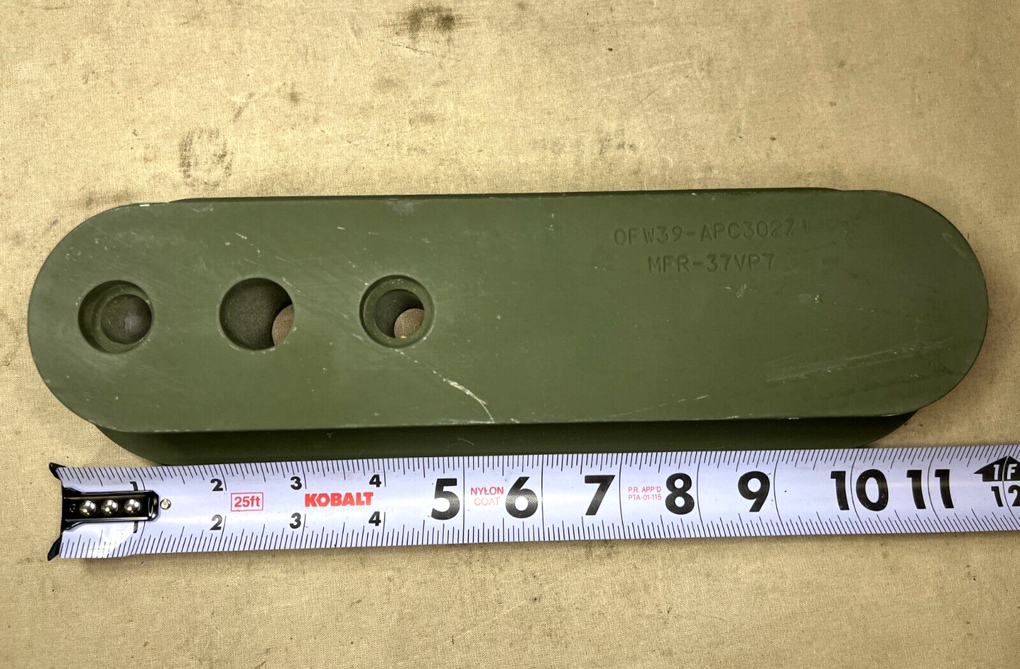 FMTV BAE SYSTEM APC30271 SPECIAL SHAPED SPACER LATCH HANDLE 5365-01-570-4263 NOS