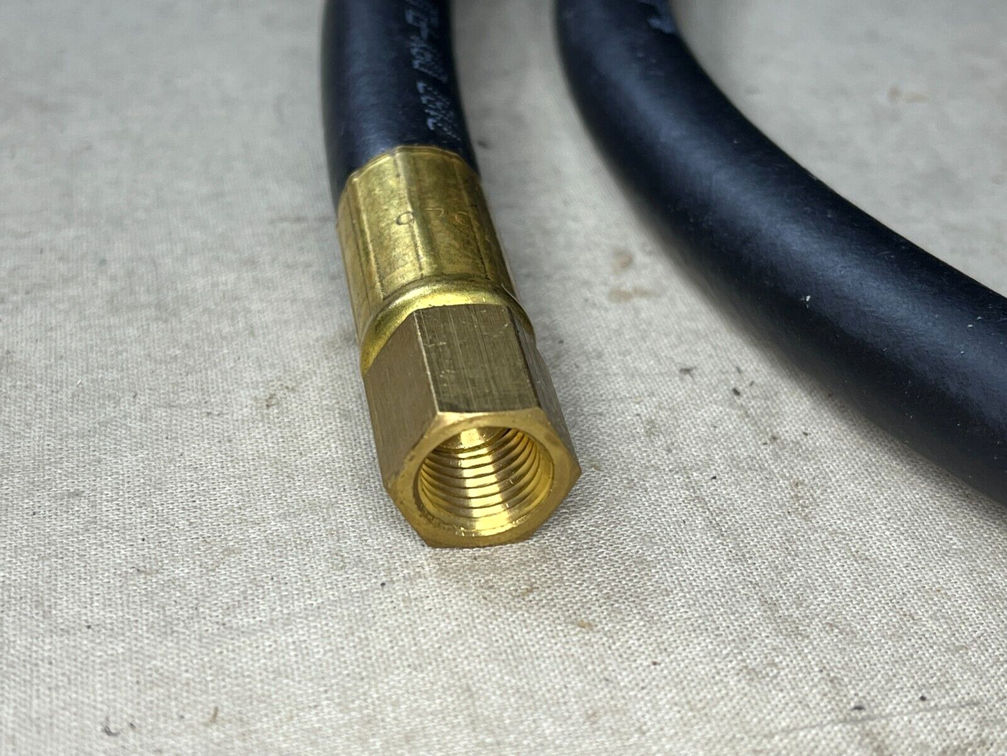 PARKER 43261035-3 1/4'' 6.4MM 300 PSI NONMETALLIC HOSE ASSEMBLY 4720-01-540-8725