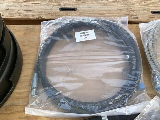 GENUINE MRAP-COUGAR ISS OSHKOSH 3811111 10023138 NONMETALLIC HOSE ASSEMBLY 10 CR