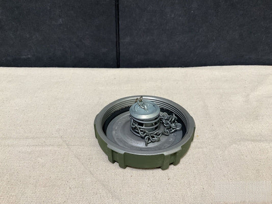 MTVR, M1070, HET, 7 TON TRUCK 3533197 FILLER OPENING CAP 9HS528 2590-01-422-1912