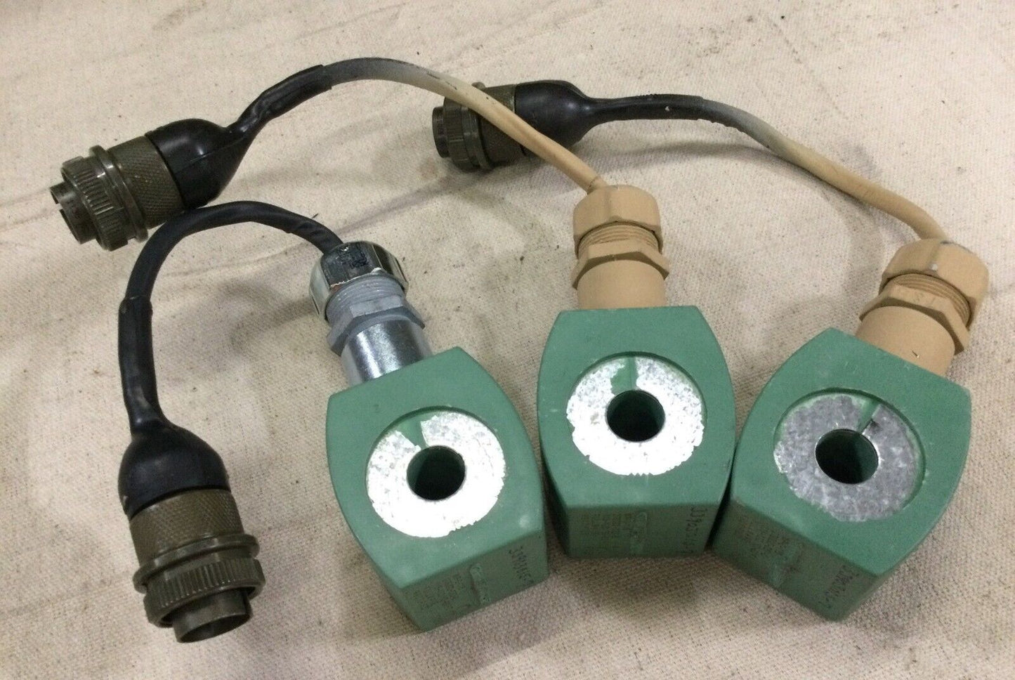 1EA MILITARY 1500 TWPS SOLENOID ASSEMBLY 33903015-7 12524220-7 5945-01-527-0089