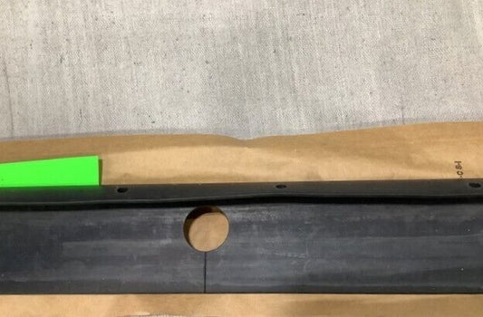 M998 HMMWV 12338631 SEAL, SPLASH SHIELD TO HOOD (RH) 5593912 5330-01-185-8714
