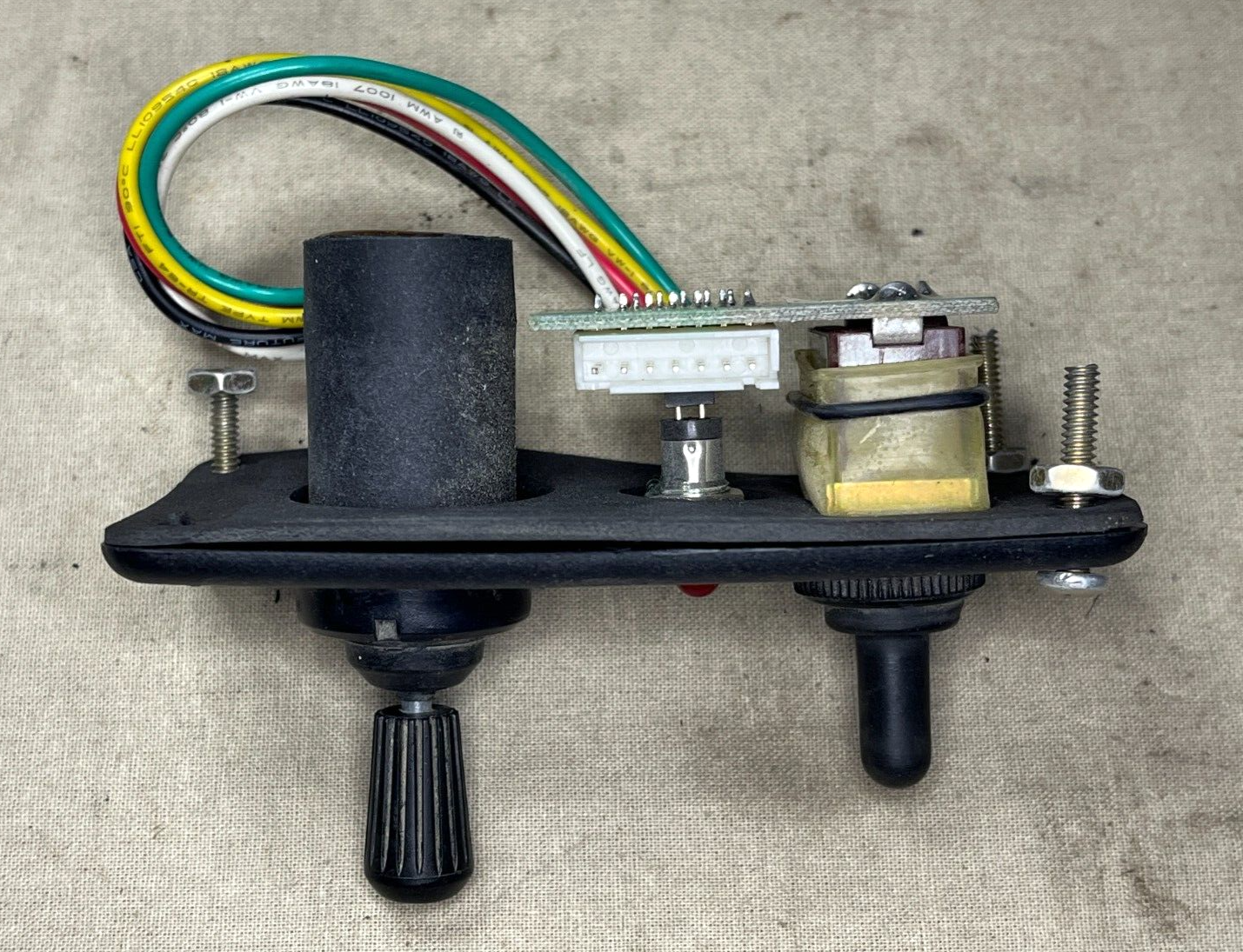 MRAP MAXXPRO IBIS TEK 2210-300-022800 Electric Light Control 6220-01-641-7070