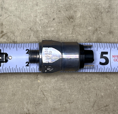 LITTORAL NAVAL ENGINE PRESSURE SWITCH 5930-01-644-8058 0190458031006 8239632-04