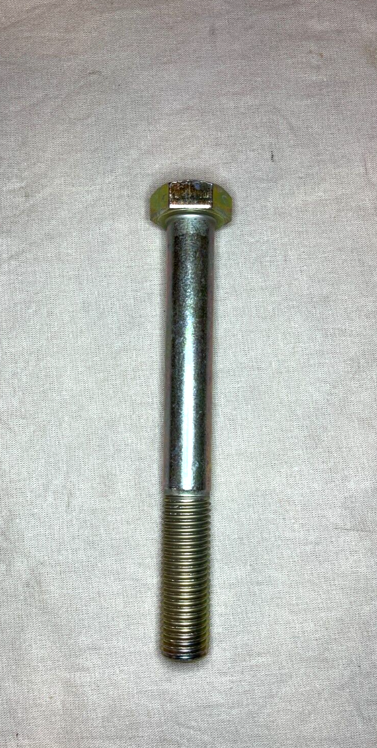 5305-01-495-4547	HEXAGON HEAD CAPSCREW SHOULDERED BOLT FOR LAV/IAV B18231B16140N