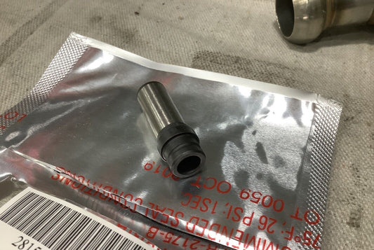 NEW QUALITY DEFENSE SPARES 426.031.4 VALVE STEM GUIDE 2815-12-352-8727 USA