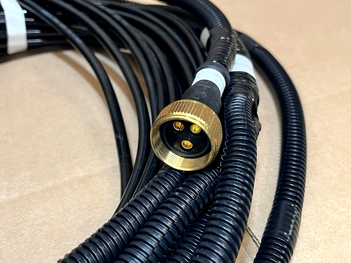 M1062 M916A1 M916A2 14-20 TON TRUCK ELECTRICAL LEAD 6150-01-435-0403 A06-22033