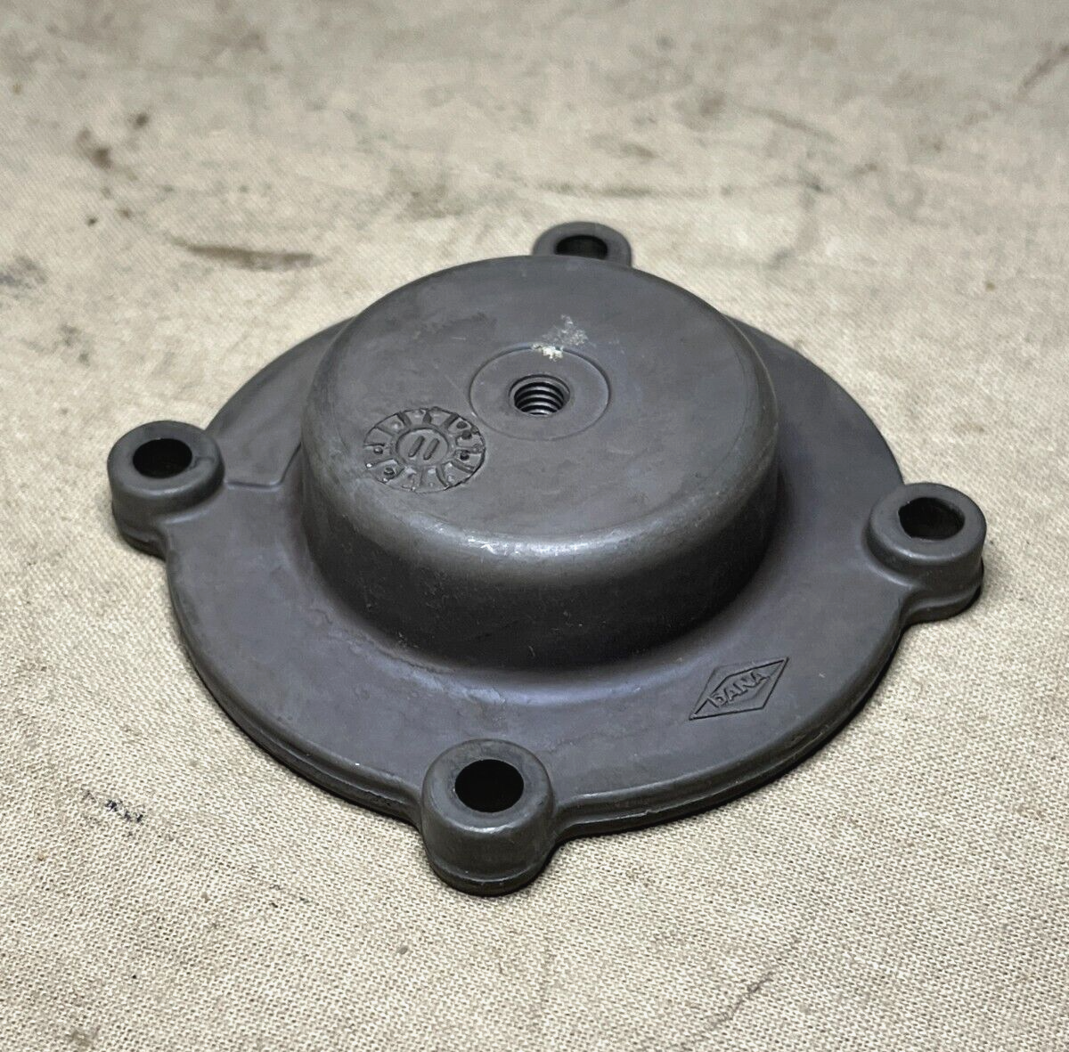 MRAP M-ATV UI VEHICLE DANA 673214 VALVE COVER PLATE 18KP718 4820-01-599-6308 NOS