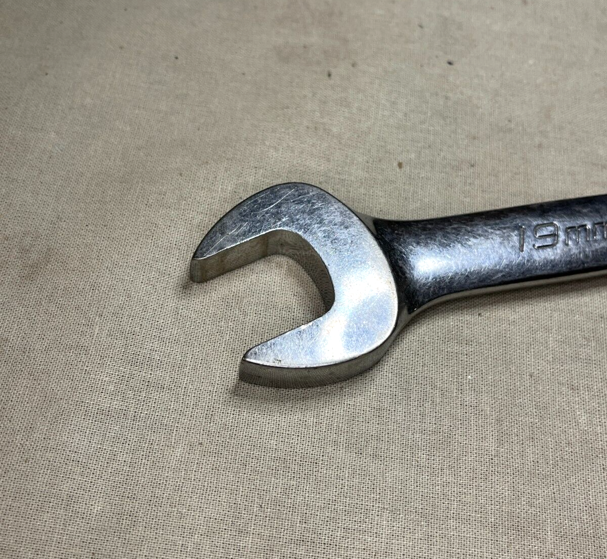 SNAP-ON OEXM190B 19MM 12-POINT COMBINAT BOX OPEN WRENCH HCW19MM 5120-01-430-2983