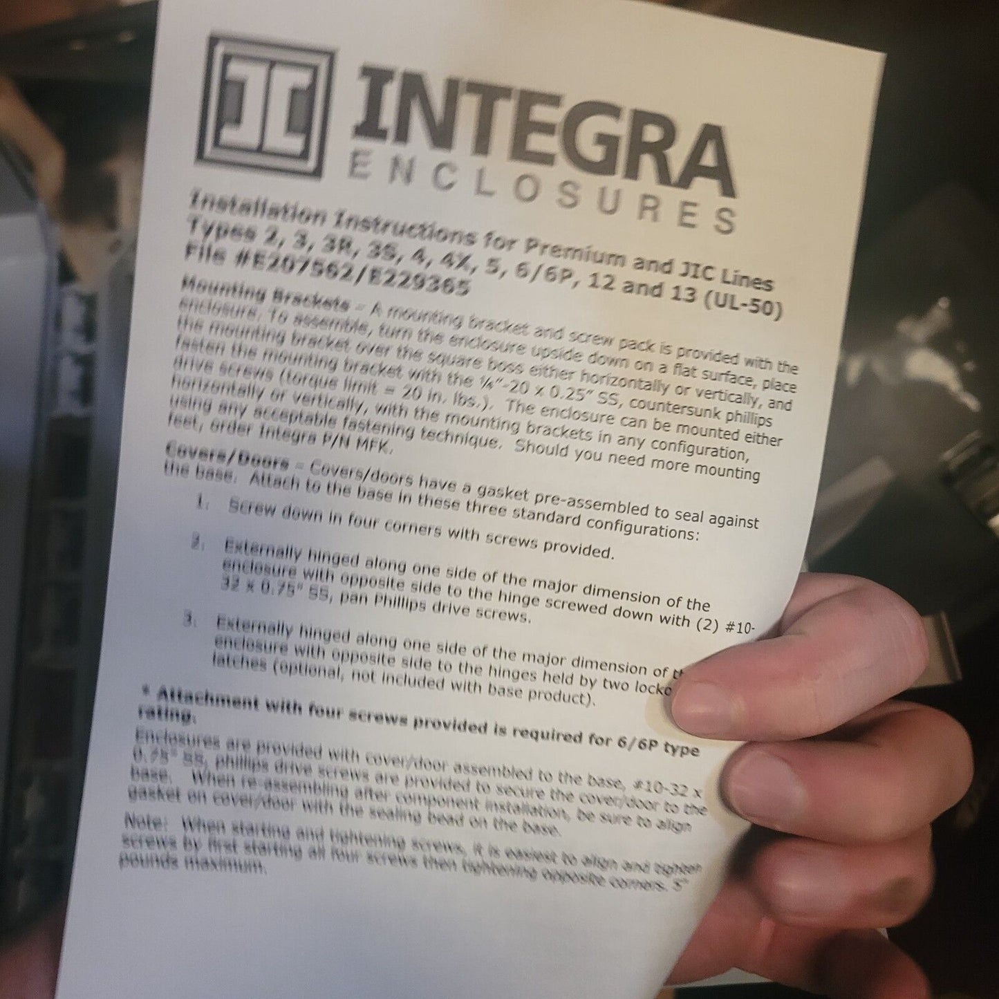 INTEGRA H12106HFLL 12"X10"X6" TRADITIONAL POLYCARBONATE HINGED ENCLOSUR W/LATCH