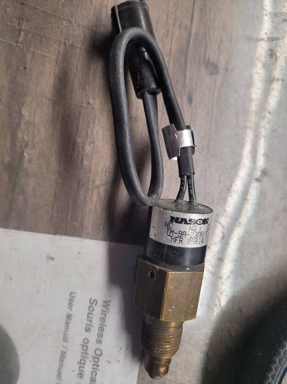 NASON FMTV ENGINE TEMPER SWITCH 2990-01-439-3058 NYLON BODY BRASS BASE 3/8NPT
