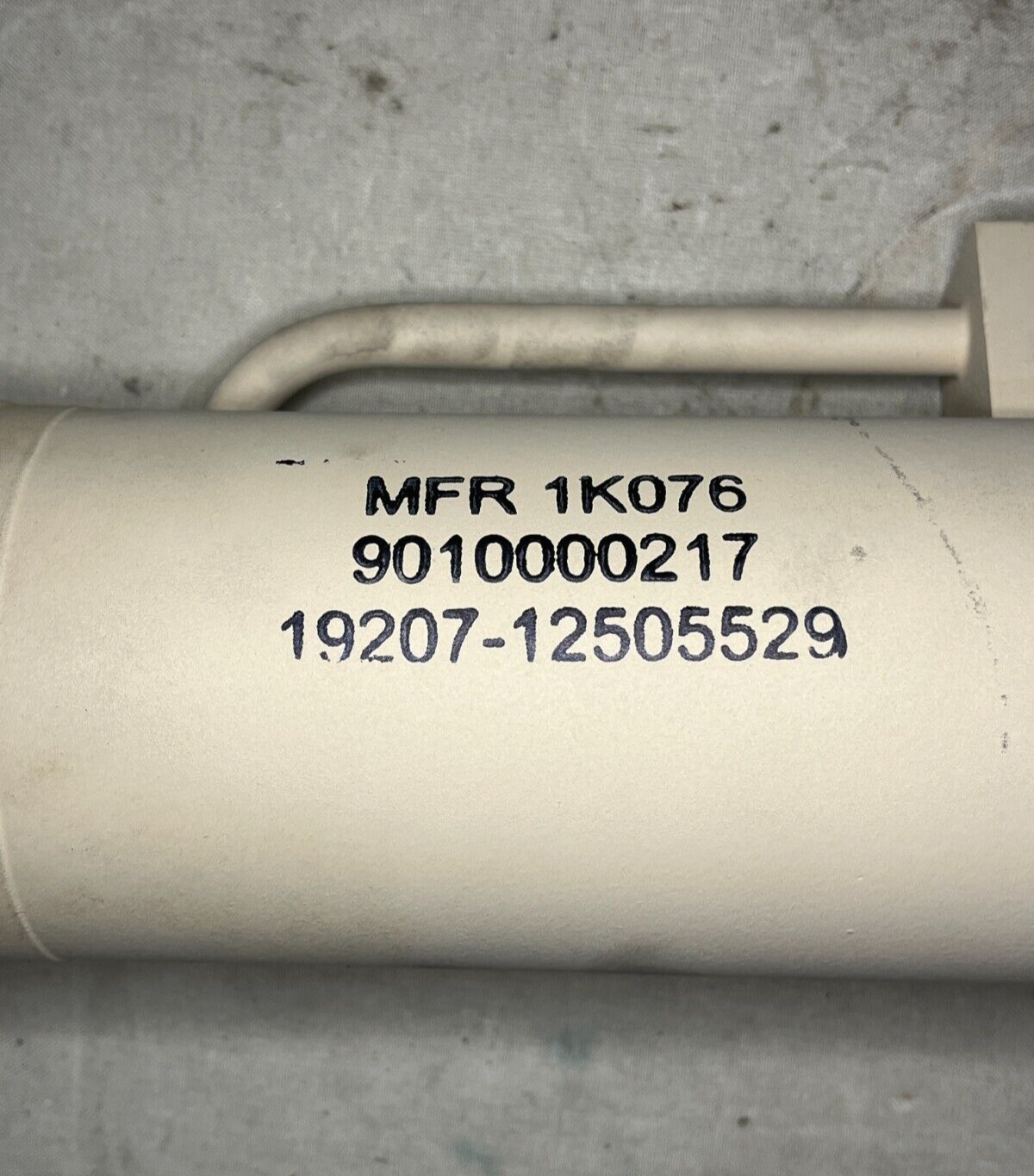 GENUINE FMTV MFR 19207-12505529 LINE ACTUATING CYLINDER ASSEMBLY 20" L 3" D