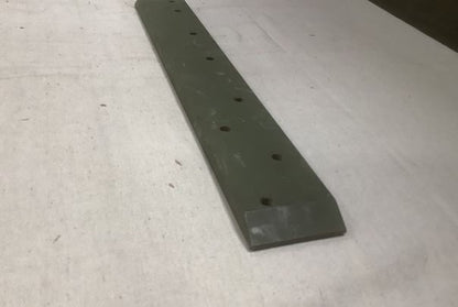 M1165 RETAINER, UNDERBODY (KICKLINER) {LH} AM GENERAL 6430679-01M1	12536824