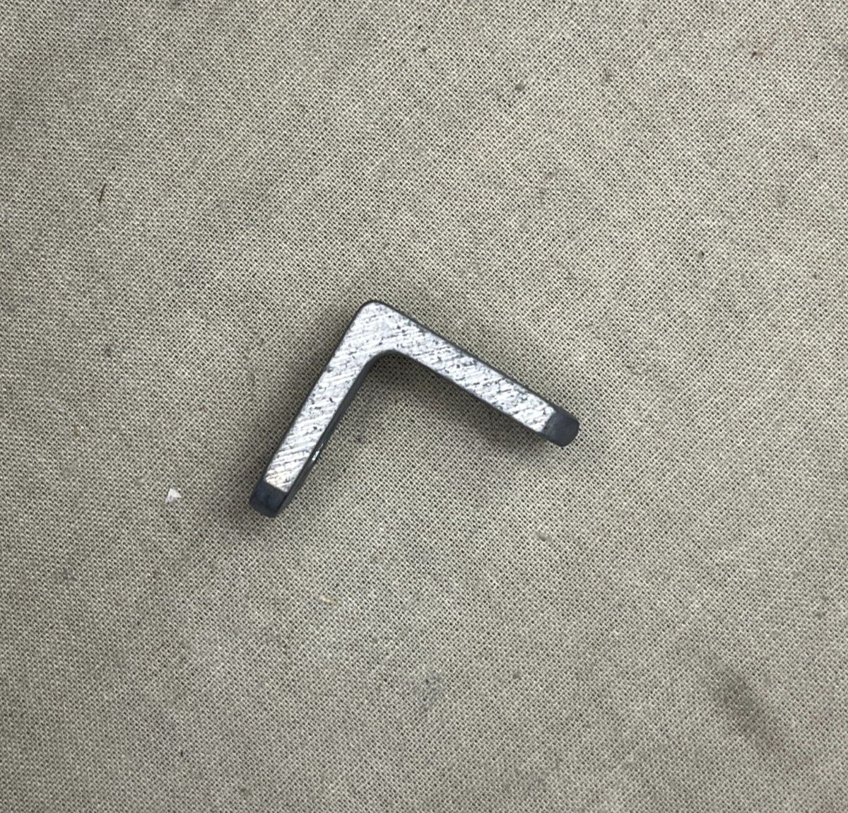 BRACKET ANGLE HEAVY DUTY 1330-1602-10 5340-01-668-9718 NOS