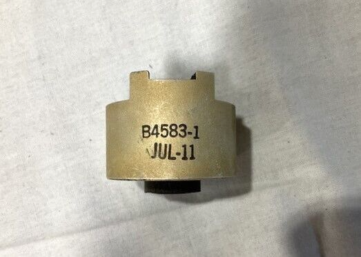 HH-60L MEDIVAC ARA B4583-1 WEAPON SYSTEM RESILIENT MOUNT 5342-01-265-9125