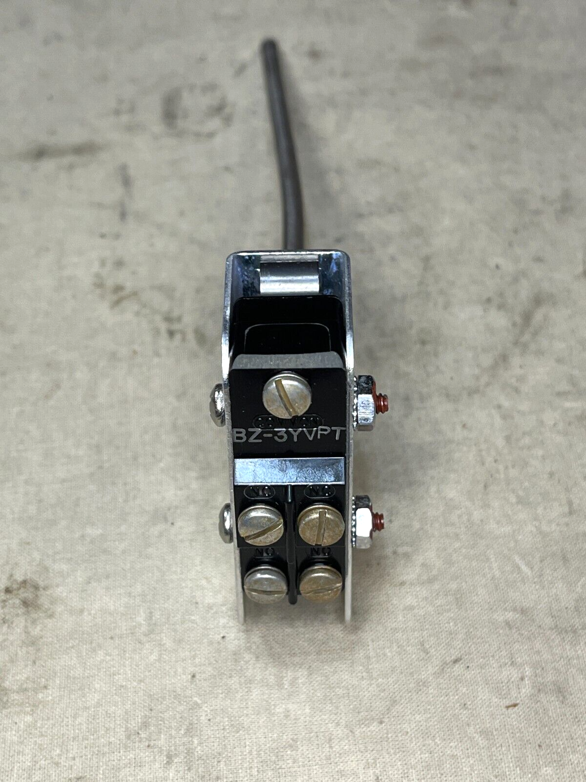 HEMTT BFVS AVLB Q-1402 SENSITIVE SWITCH FLAME 8376101 B-4275G2 5930-00-475-5537