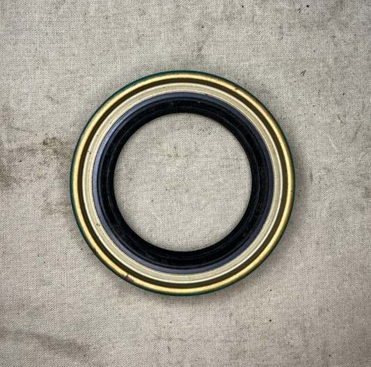 NEW M998 HMMWV AM GENERAL 5714224 FRONT PLAIN ENCASED OIL SEAL 5330-01-413-3713