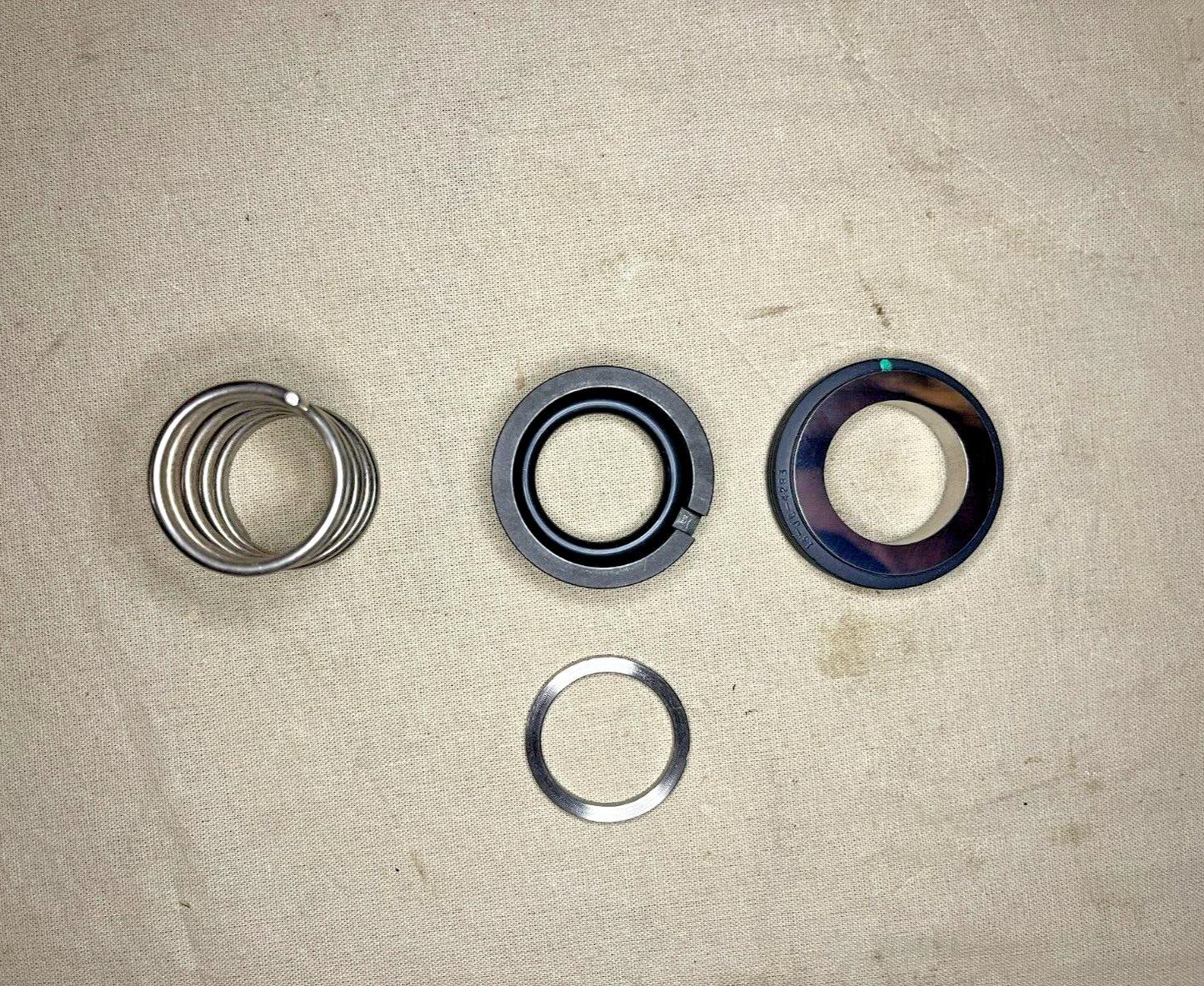 JOHN CRANE M124961 PLAIN SEAL ASSEMBLY CFSP42119 D-15N-0-99-004 5330-01-174-8147