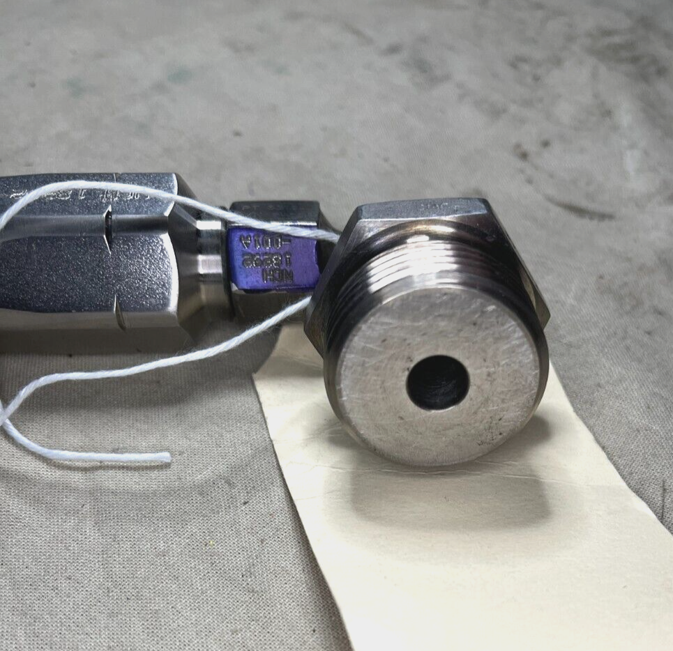 CUSTOM HYDRAULIC CMC-4-5703-1/4-06 HOSE TO UNION ELBOW NSN 4730-00-854-9531