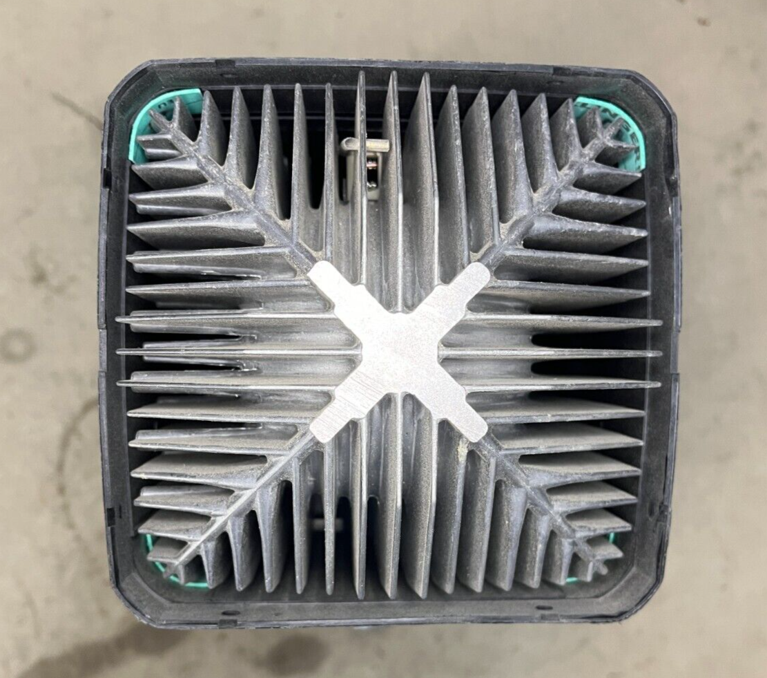 EBERSPACHER AIRTRONIC 327369CC HEATER & FUEL PUMP 40W 24V 4KW 252113050000 NOS