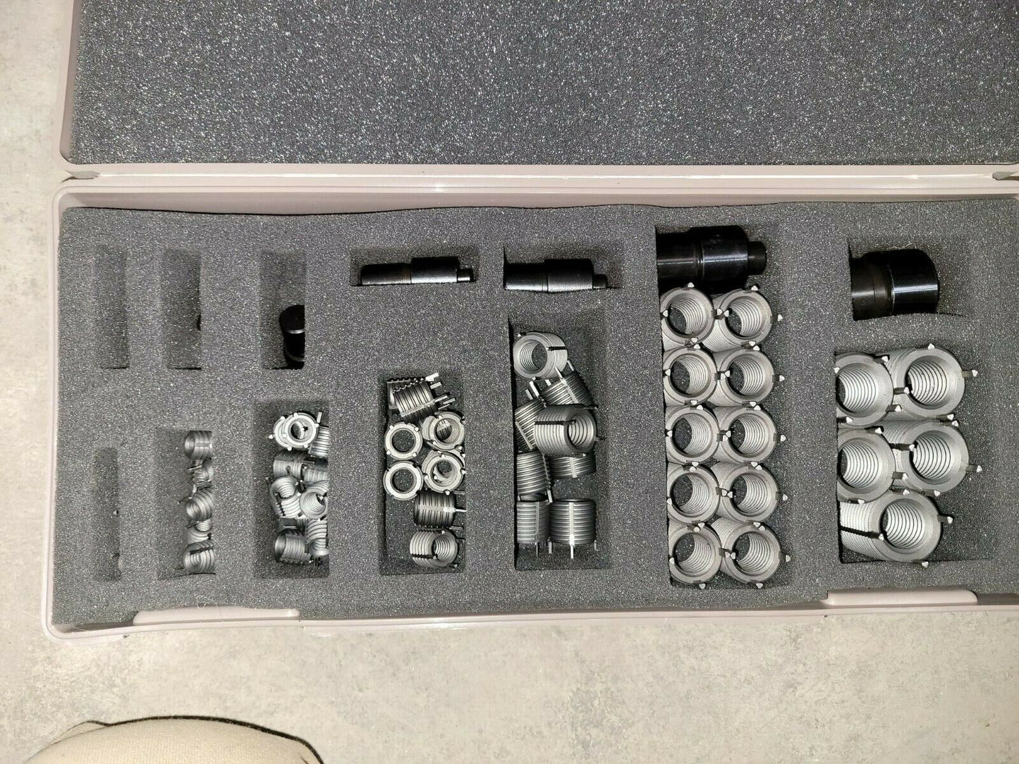 NOS Jergens Thread Repair Kit 25949 ZHVY0391