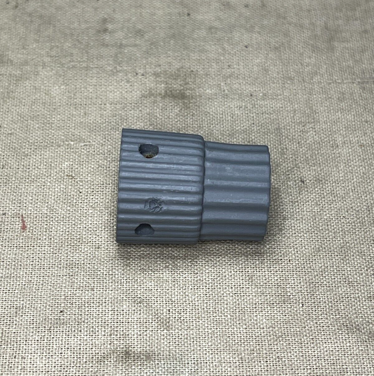 1EA GENUINE RAYTHEON 245-011-0012 PLASTIC GRAY KNOBS 5355-00-164-5994