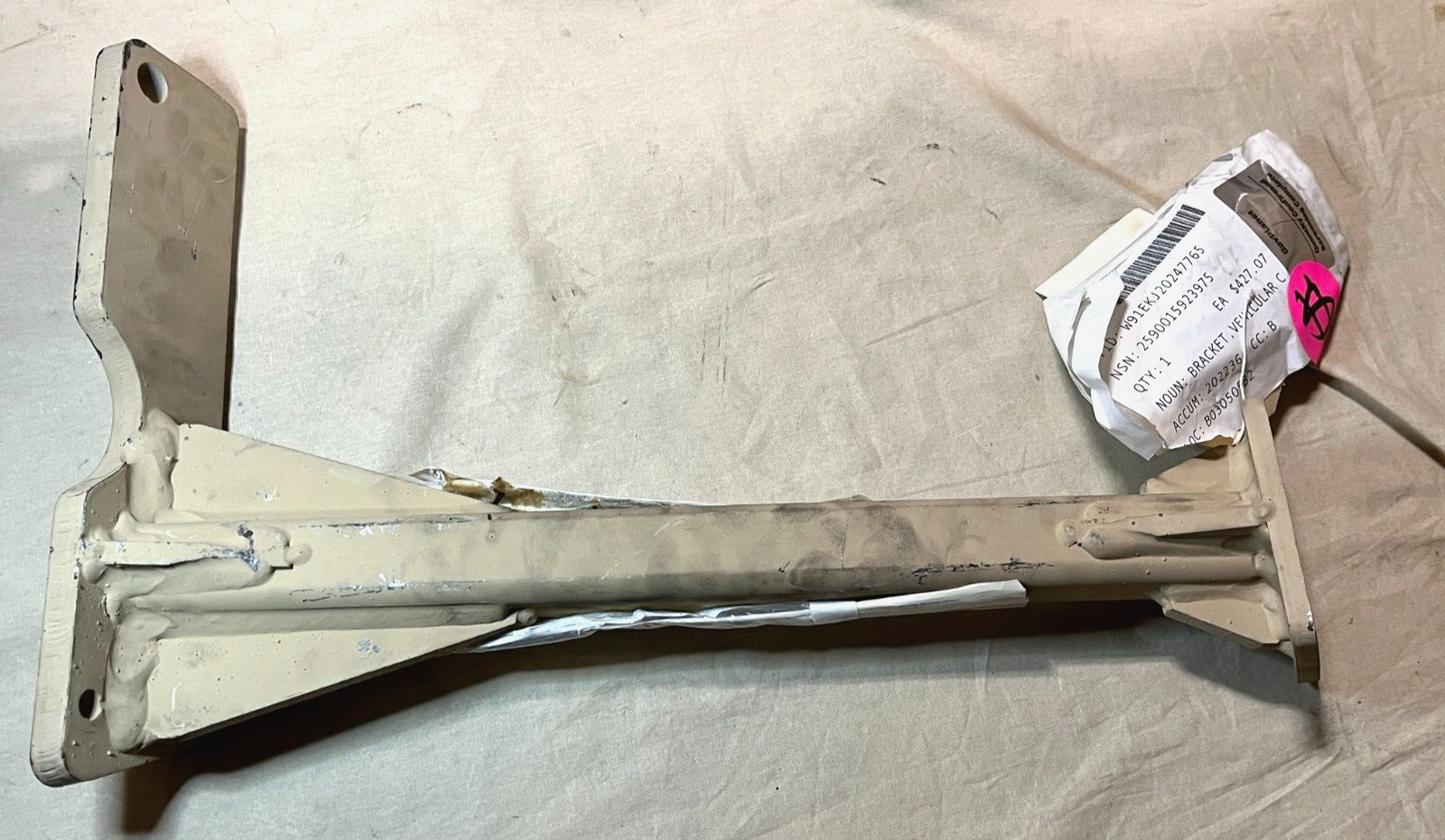 SUPPORT DOOR FRAME UPPER RIGHT REAR, LEFT LS1047521 2590-01-592-3975 3887733C1