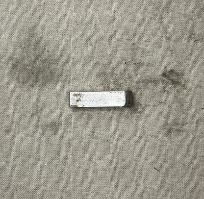 MACHINE KEY 0.25 SQ X 1.00 LG, USED ON PLATFORM ASSY 7D3-05077 5315-01-595-9796