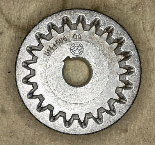 HEMTT DETROIT DIESEL HUB 5144866 AIR COMPRESSOR INTERNAL GEAR 3020-01-068-3563