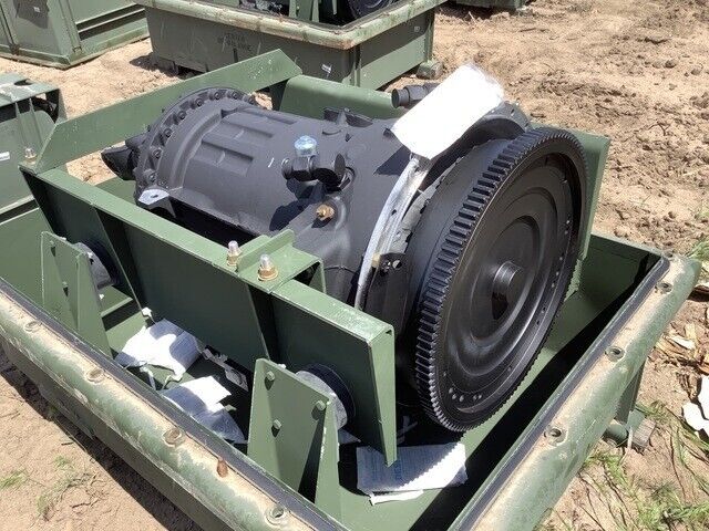 MILITARY HEMTT TRUCKS 5705738 TRANSMISSION W CONTAINER 2520-01-257-3880 M977