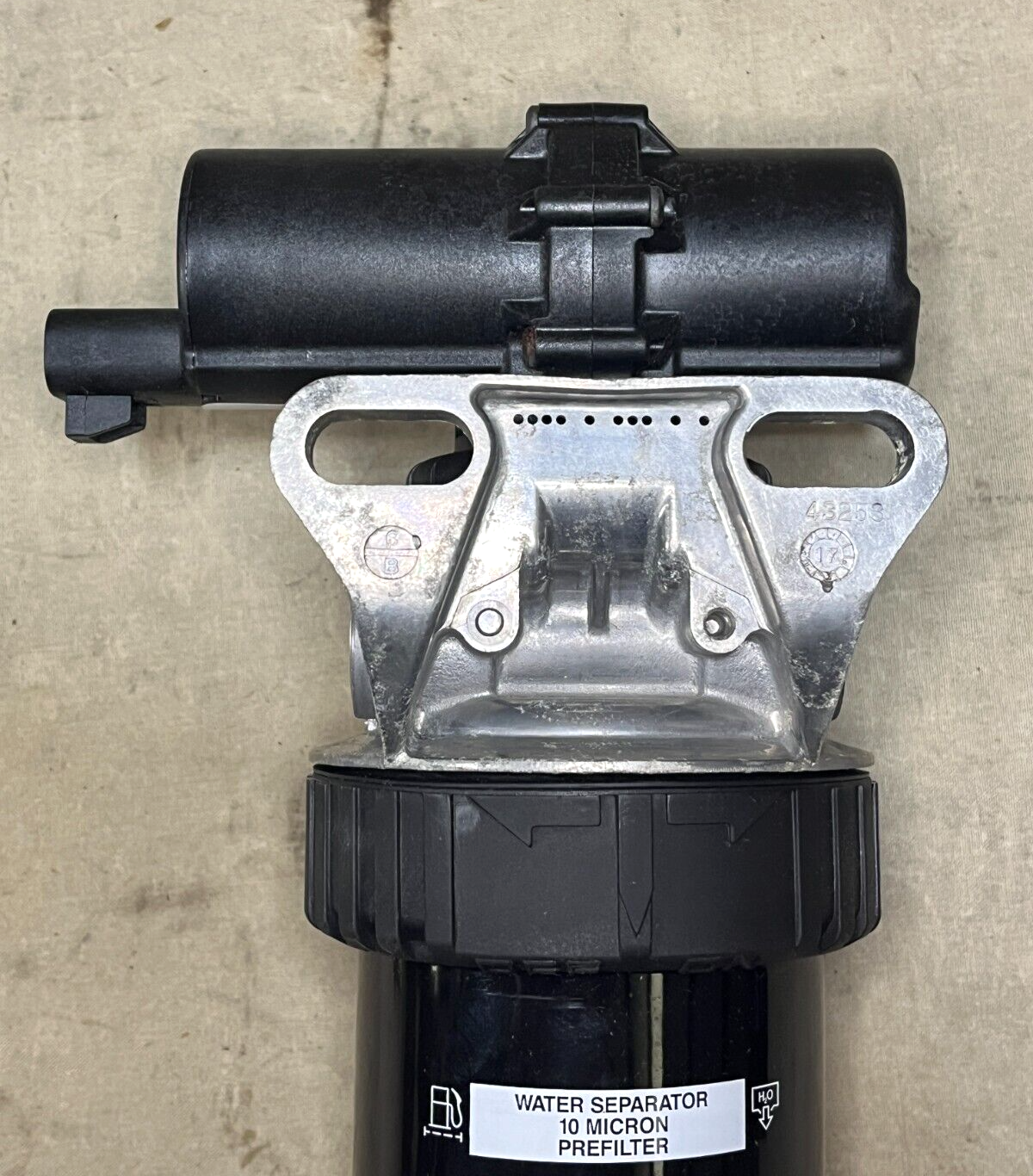 LOADER UTILITY 624KR JOHN DEERE RE541922 FLUID FILTER BODY 2910-01-567-3463