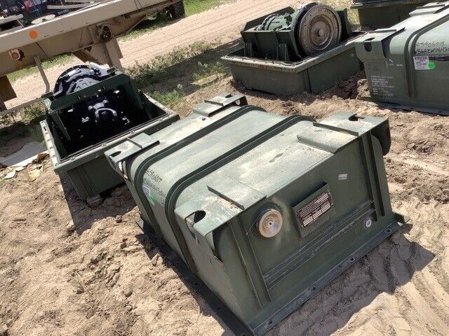 MILITARY HEMTT TRUCKS 5705738 TRANSMISSION W CONTAINER 2520-01-257-3880 M977