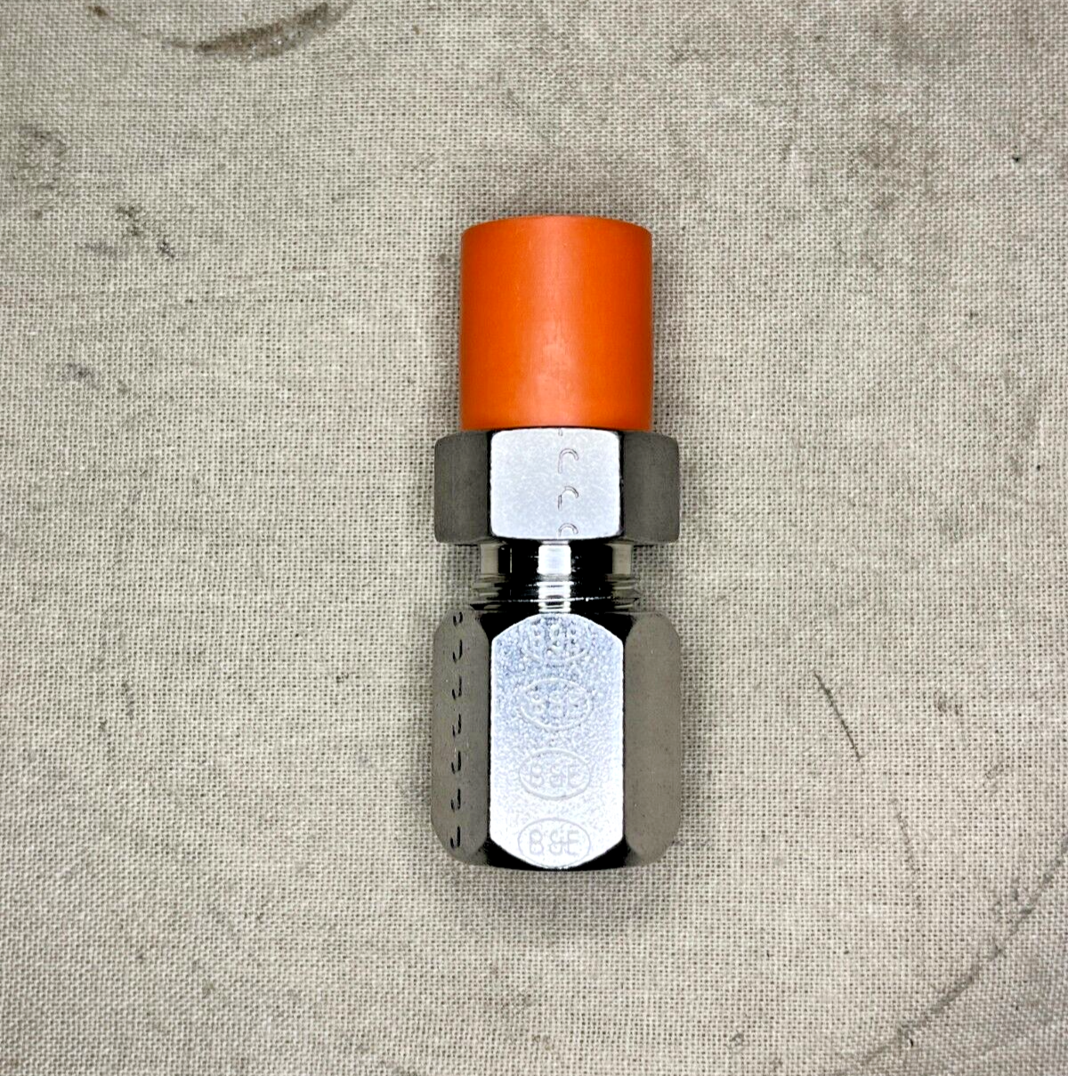 768-FSS0 3/8 TUBE TO BOSS STRAIGHT ADAPTER D320448 MS51843-5SS 4730-00-411-5597