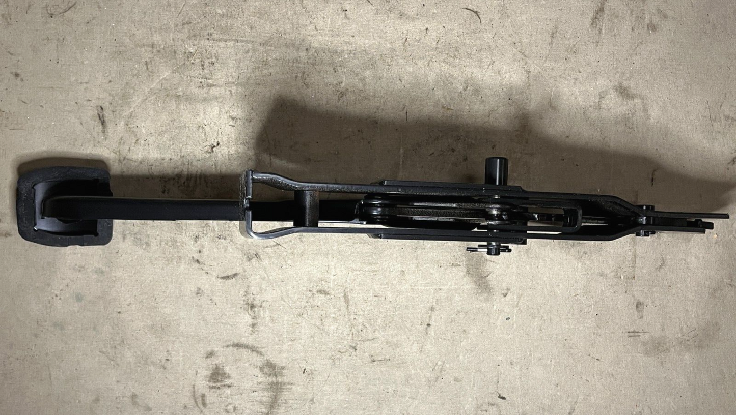 M1117 ARMORED SECURITY VEHICLE 07003000 CONTROL PEDAL 216628 2540-01-478-2146