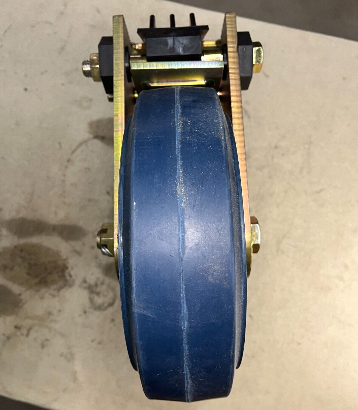 AIRCRAFT F-16 A-A-55618-8PBL SWIVEL CASTER CET20-24 A-A-55618 5340-01-453-0784