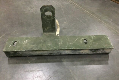 GENUINE MILITARY LIGHT ARMORED VEHICLE,STRYKER 10658560 BRACKET MOUNTING NOS