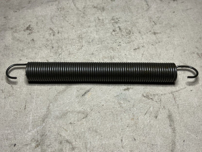 M939 M-916A1, M-915 SERIES 10938295 EXTENSION HELICAL SPRING 5360-00-941-8684