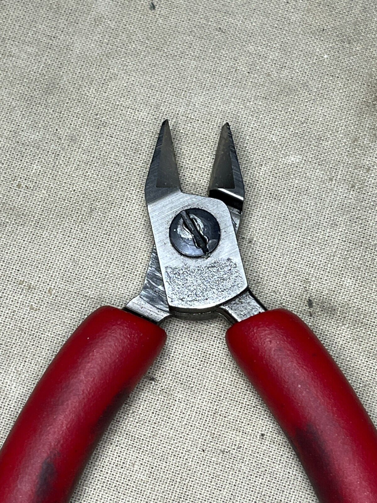 SNAP-ON SPAIN P88145 RED 7" SEMI-FLUSH PLIERS DIAGONAL CUTTING 5110-01-673-8287