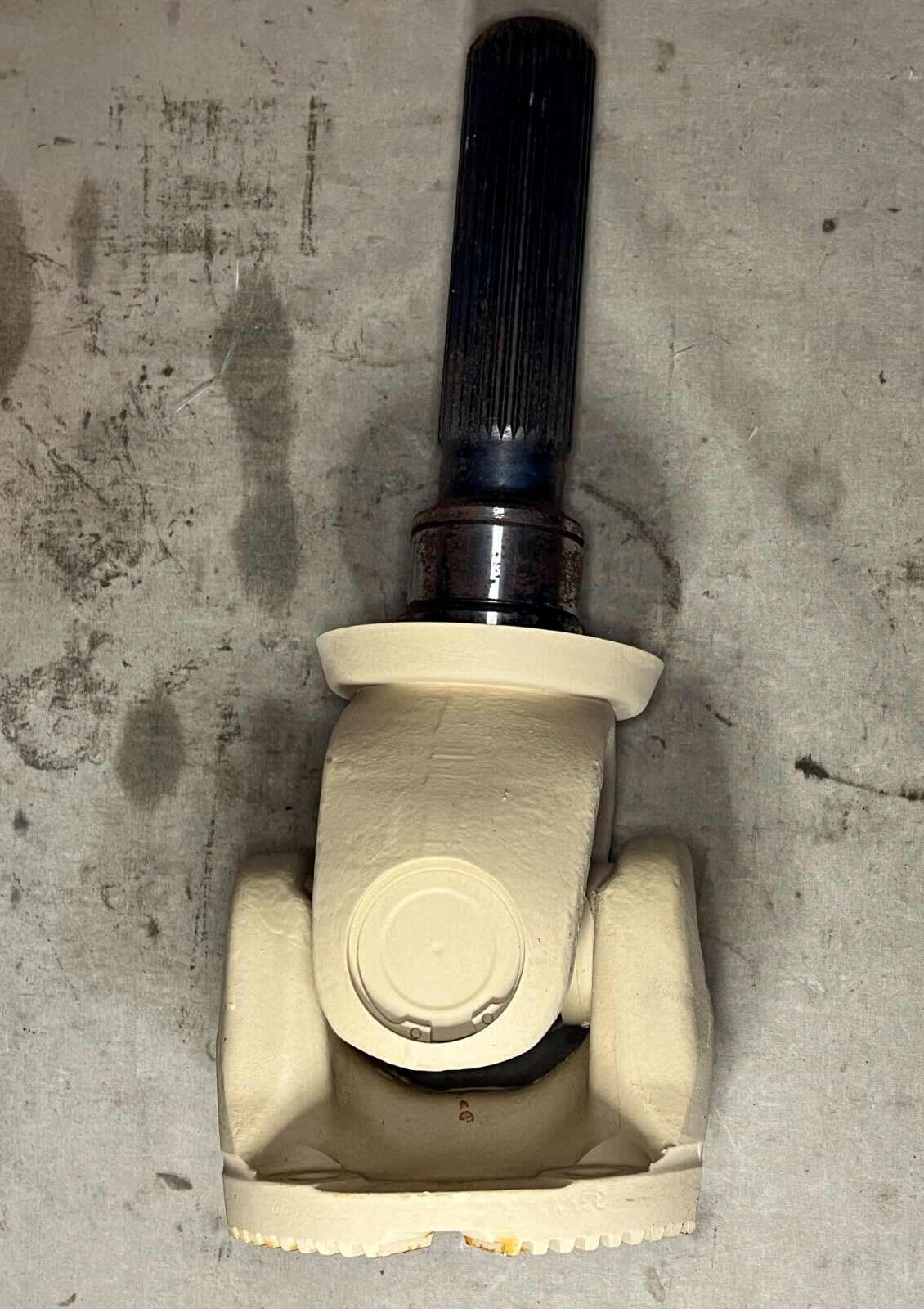 MTVR MRAP- M-ATV 3354292 PROPELLER SHAFT WITH UNIVERSAL J 2520-01-513-3005 NOS