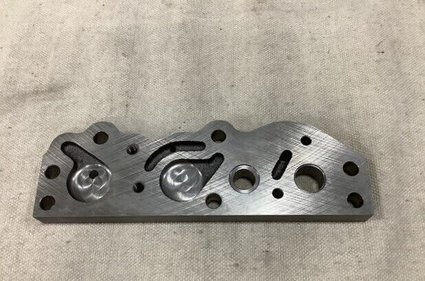 ALLISON 23048193 OIL TRANSFER PLATE FITS ACOM 5703227, M113A1, M113A2, M113A3